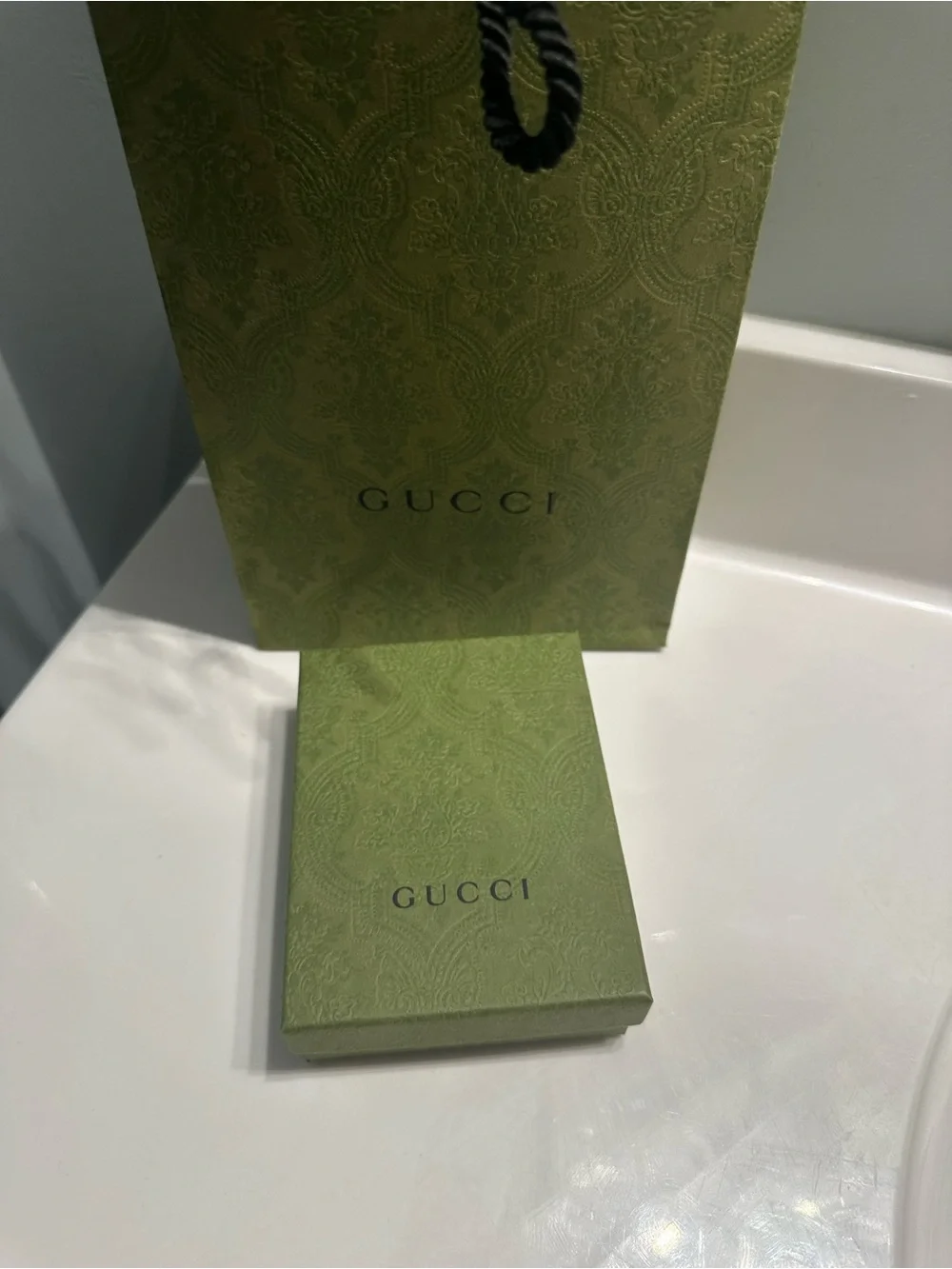 Gucci GG Supreme Bifold Wallet — Men’s — Beige/Brown